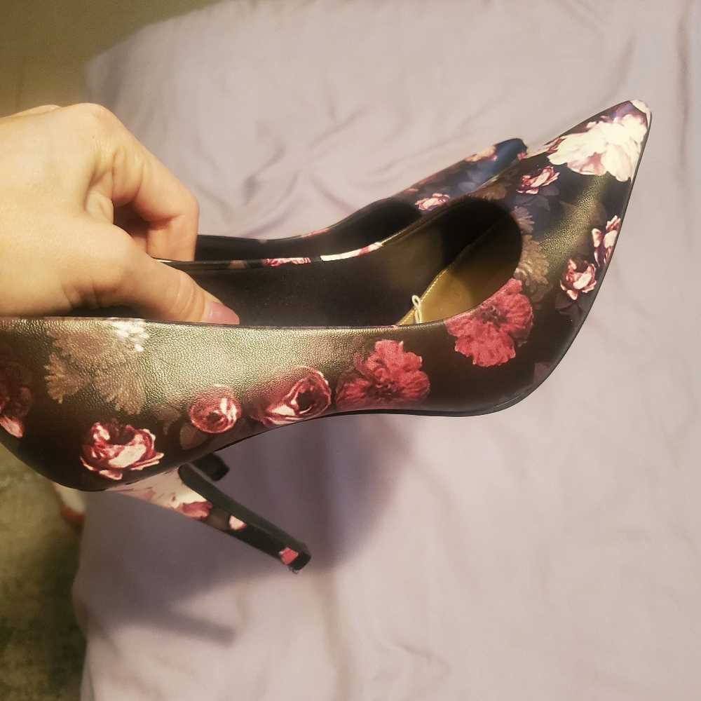 Christian Siriano heel